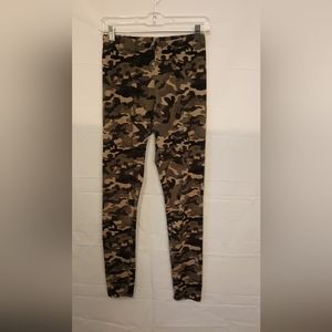 Aeropostale camouflage leggings